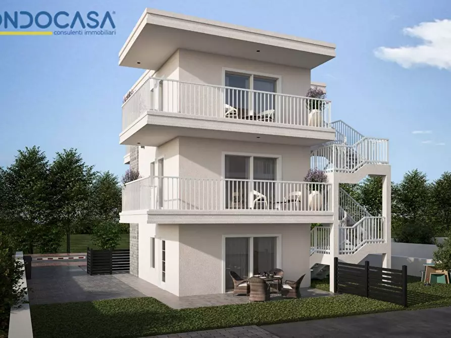 Immagine 2 di Appartamento in vendita  in Via Cilea a Grottammare