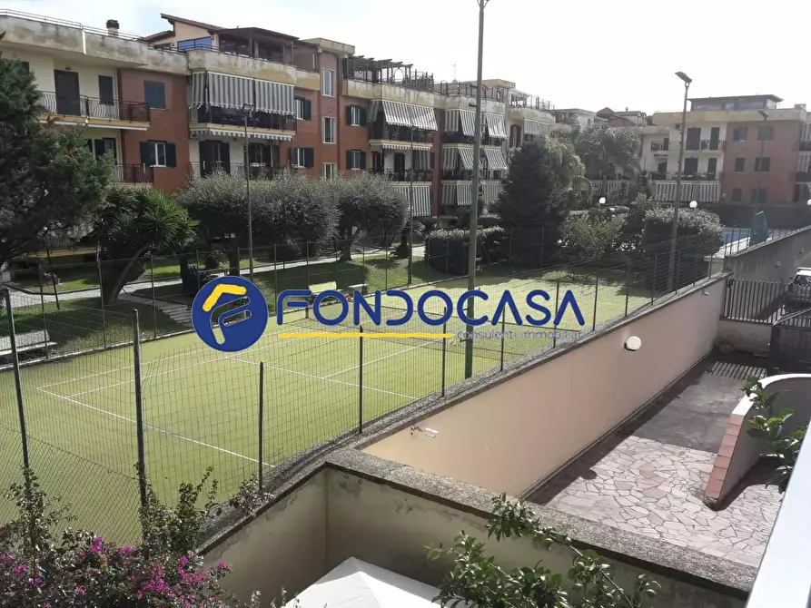 Immagine 13 di Appartamento in vendita  a Giugliano In Campania