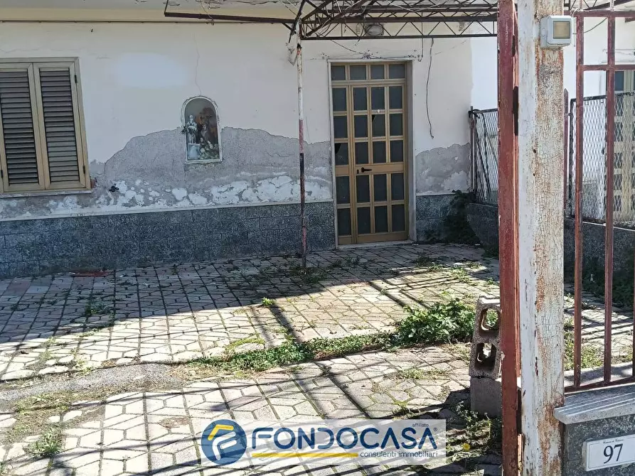 Immagine 1 di Appartamento in vendita  in via licinella 133 a Capaccio Paestum