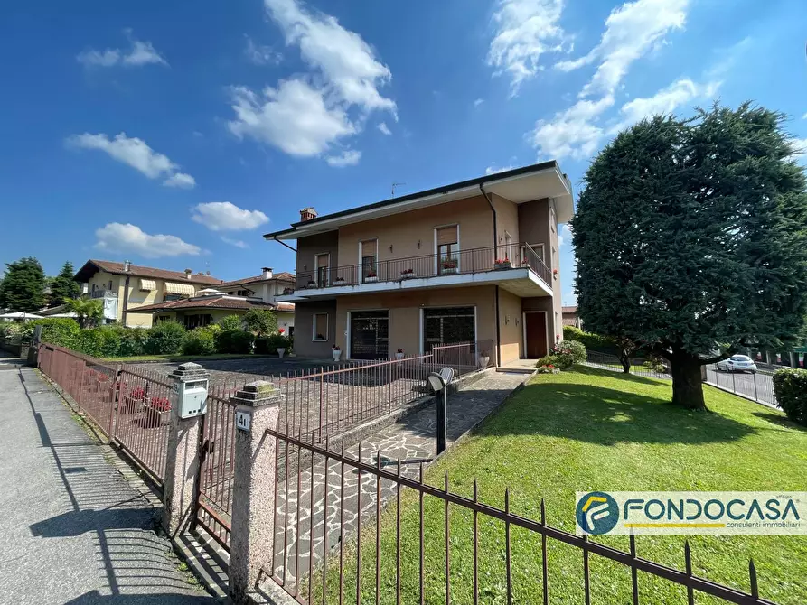 Immagine 7 di Villa in vendita  a Brescia