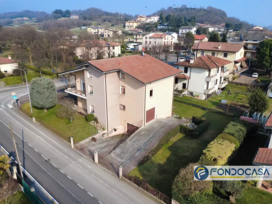 Immagine 4 di Villa in vendita  a Brescia