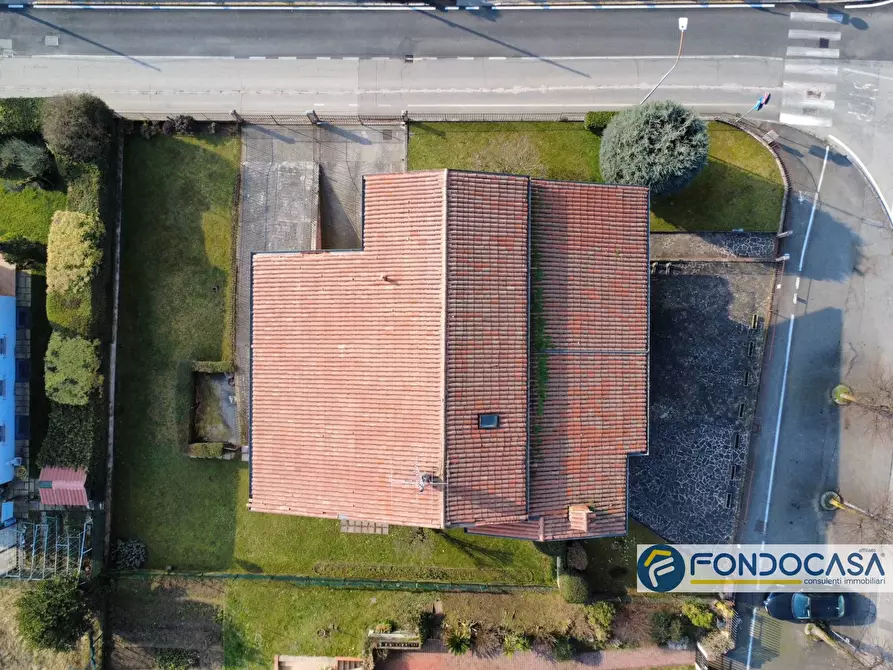 Immagine 6 di Villa in vendita  a Brescia