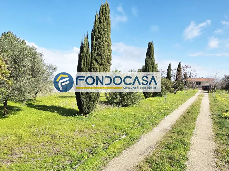 Immagine 10 di Villa in vendita  in strada per caputi 66 a Brindisi