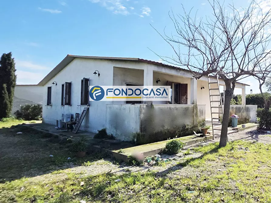 Immagine 20 di Villa in vendita  in strada per caputi 66 a Brindisi