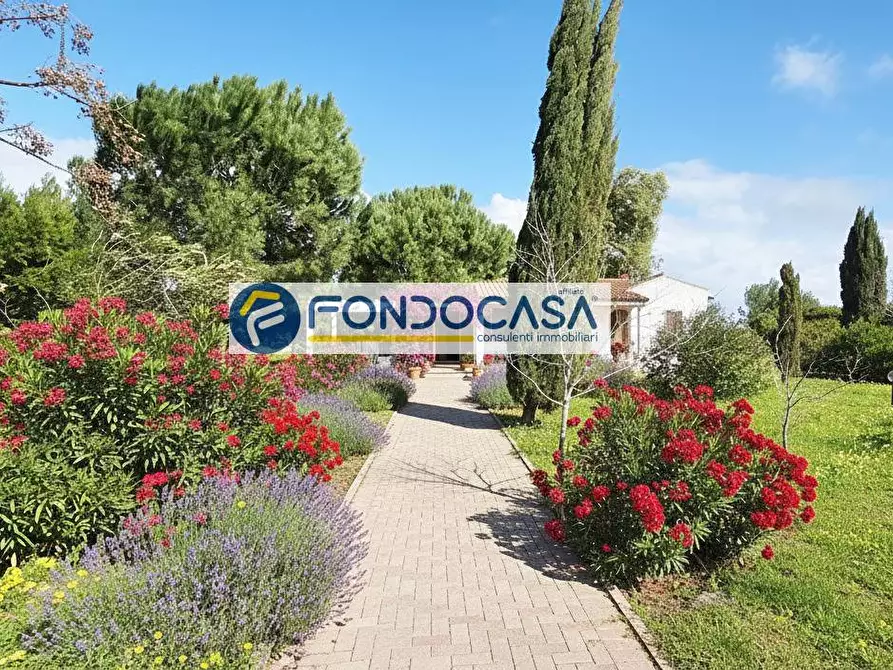 Immagine 30 di Villa in vendita  in strada per caputi 66 a Brindisi