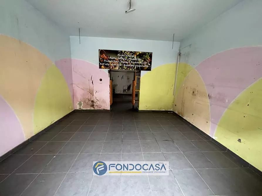 Immagine 3 di Attività commerciale in affitto  in corso Michelangelo 196 a Sant'antimo