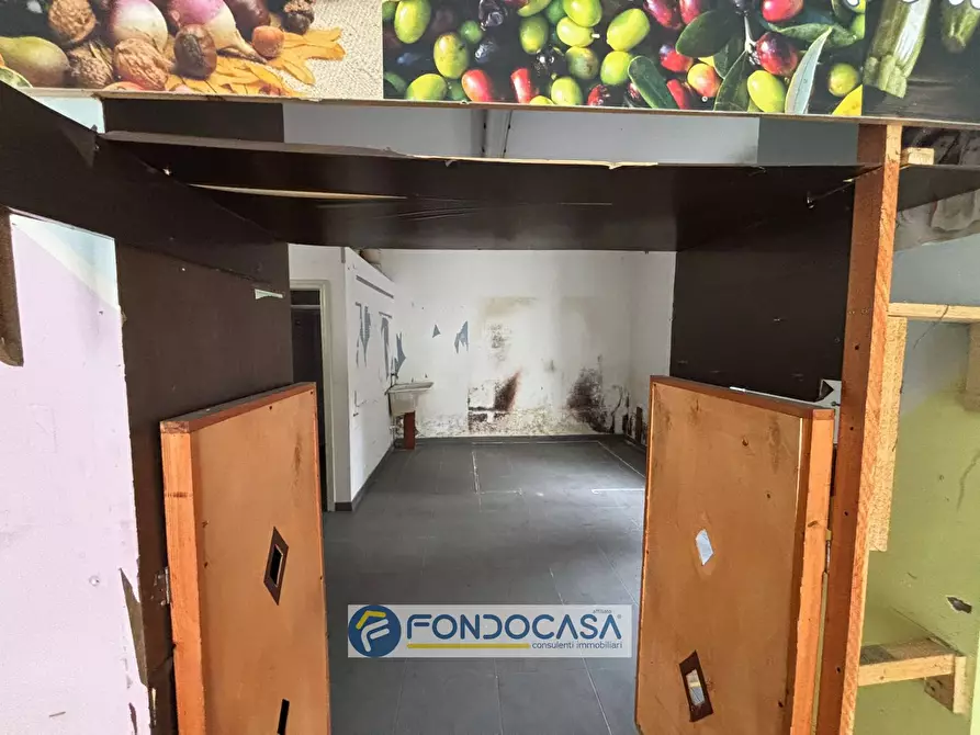 Immagine 6 di Attività commerciale in affitto  in corso Michelangelo 196 a Sant'antimo