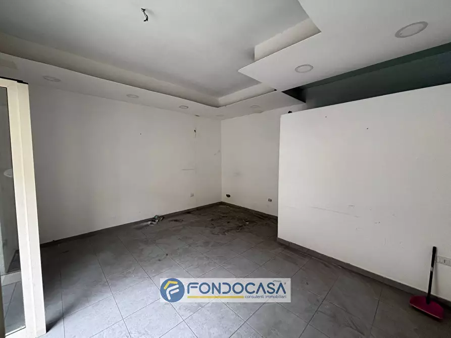 Immagine 4 di Attività commerciale in affitto  in corso michelangelo 194 a Sant'antimo