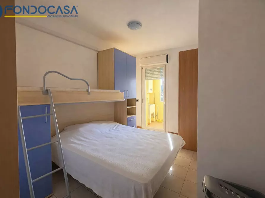 Immagine 9 di Appartamento in vendita  in Via Ugo Foscolo a Tortoreto