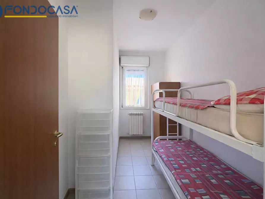 Immagine 11 di Appartamento in vendita  in Via Ugo Foscolo a Tortoreto