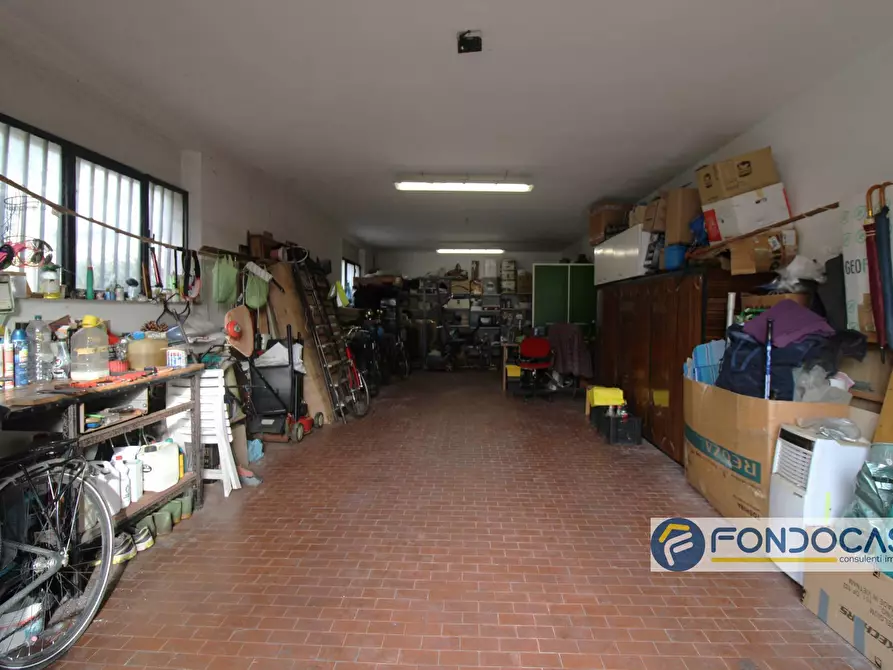 Immagine 12 di Villa in vendita  in Via Giovanni Amendola a Vicopisano