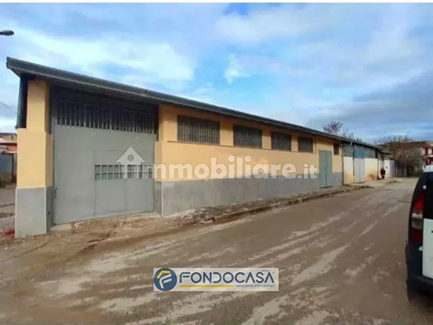 Immagine 1 di Magazzino in vendita  in via toscanini 16 a Sant'antimo