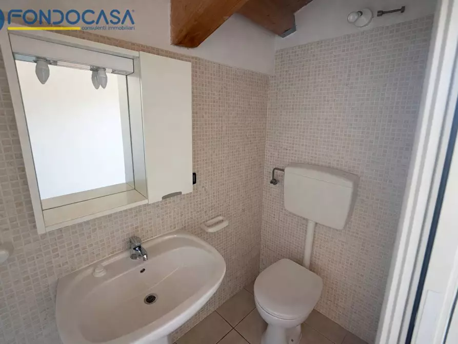 Immagine 10 di Attico in vendita  in Via Ugo Foscolo a Tortoreto