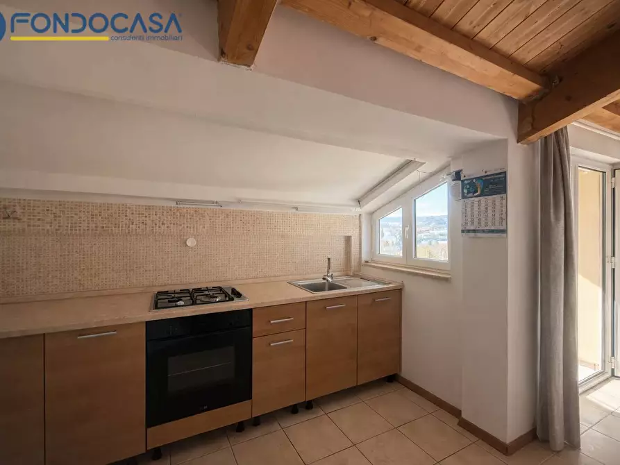 Immagine 6 di Attico in vendita  in Via Ugo Foscolo a Tortoreto