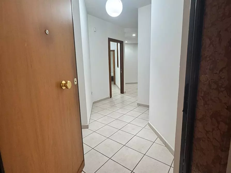 Immagine 5 di Appartamento in vendita  in via vittorio emanuele III 210 a Pontecagnano Faiano