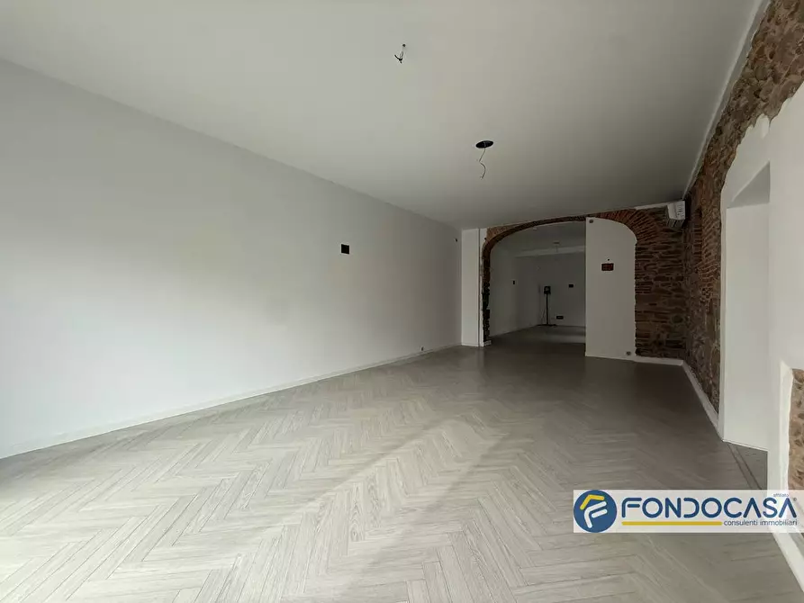 Immagine 10 di Locale commerciale in affitto  2 a Adro