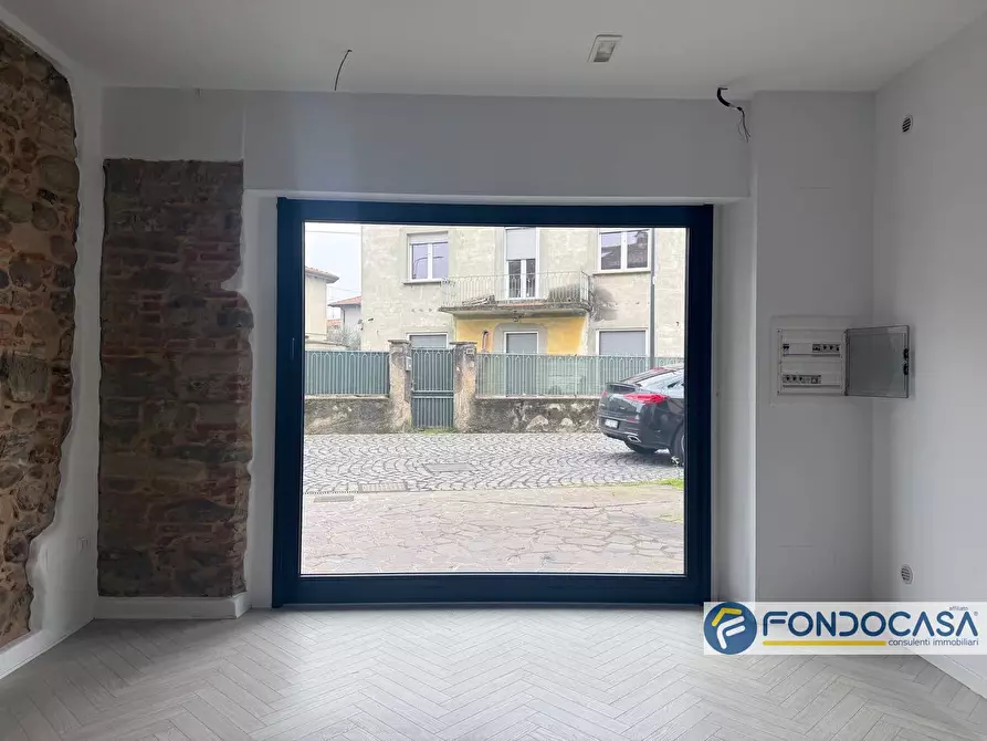 Immagine 6 di Locale commerciale in affitto  2 a Adro