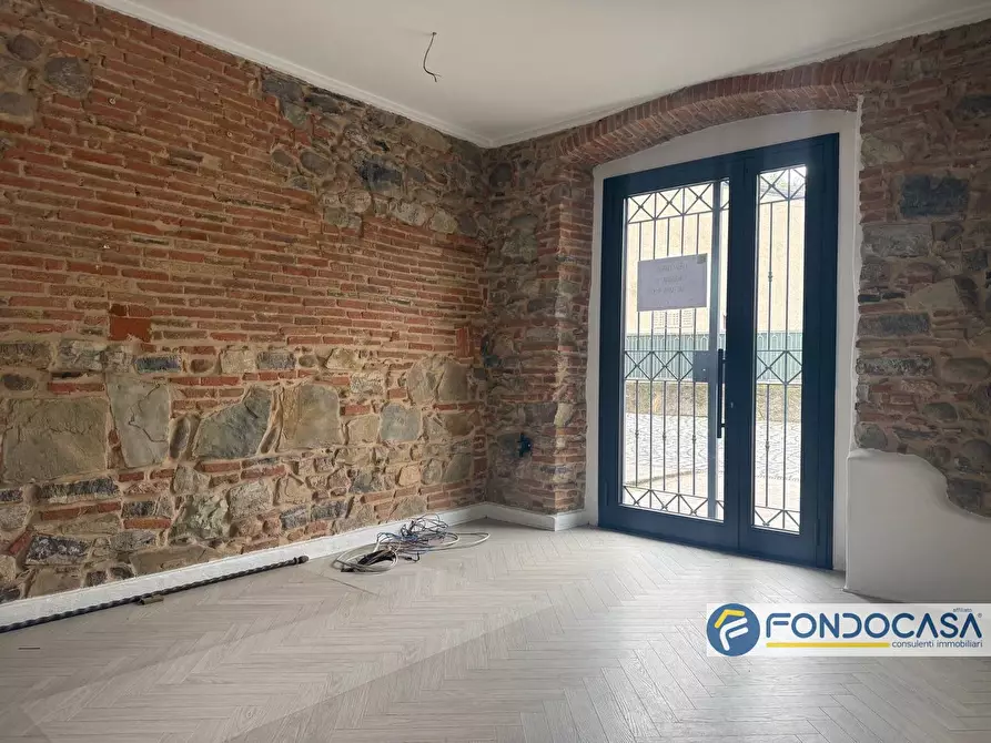 Immagine 3 di Locale commerciale in affitto  2 a Adro