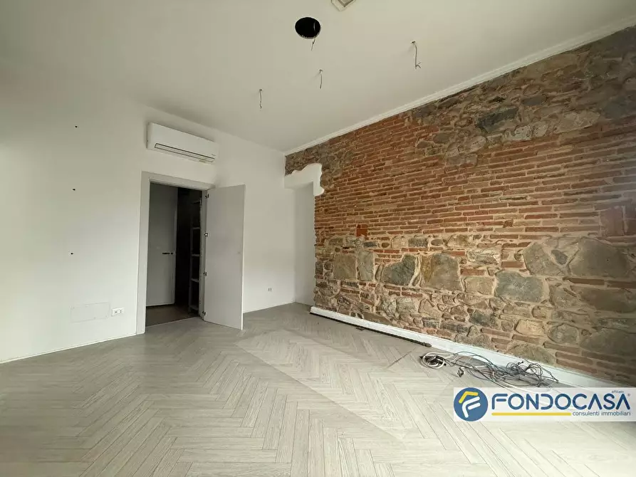 Immagine 5 di Locale commerciale in affitto  2 a Adro