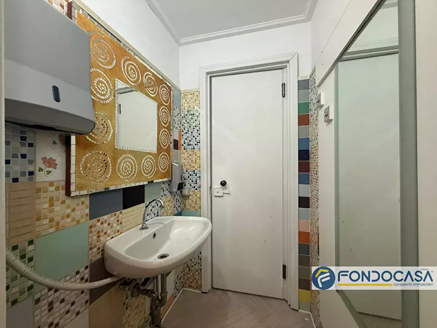 Immagine 18 di Locale commerciale in affitto  2 a Adro