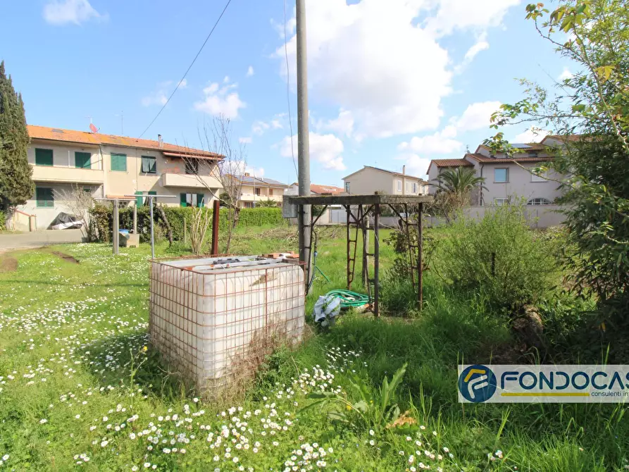 Immagine 10 di Terreno residenziale in vendita  in Via Del Popolo a Pontedera