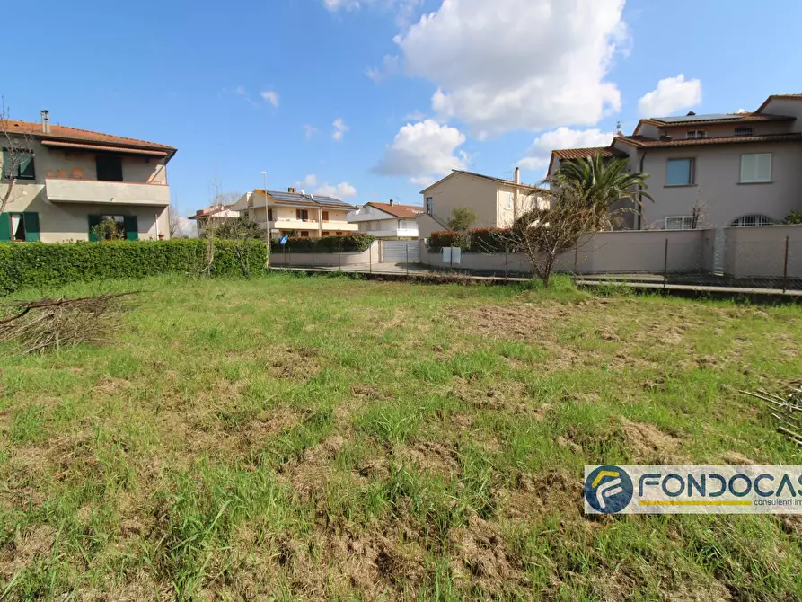 Immagine 7 di Terreno residenziale in vendita  in Via Del Popolo a Pontedera