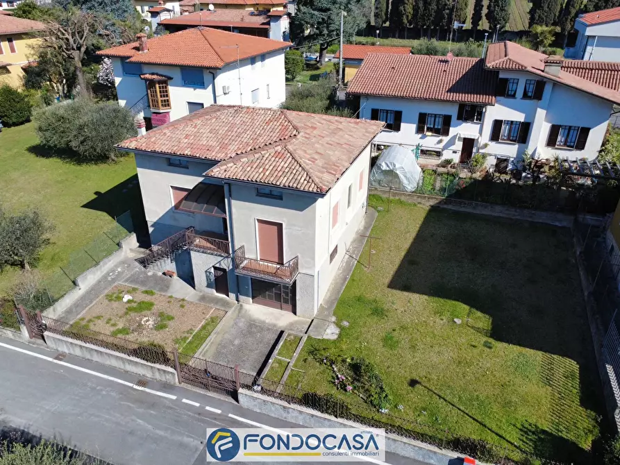 Immagine 4 di Villa in vendita  a Adro