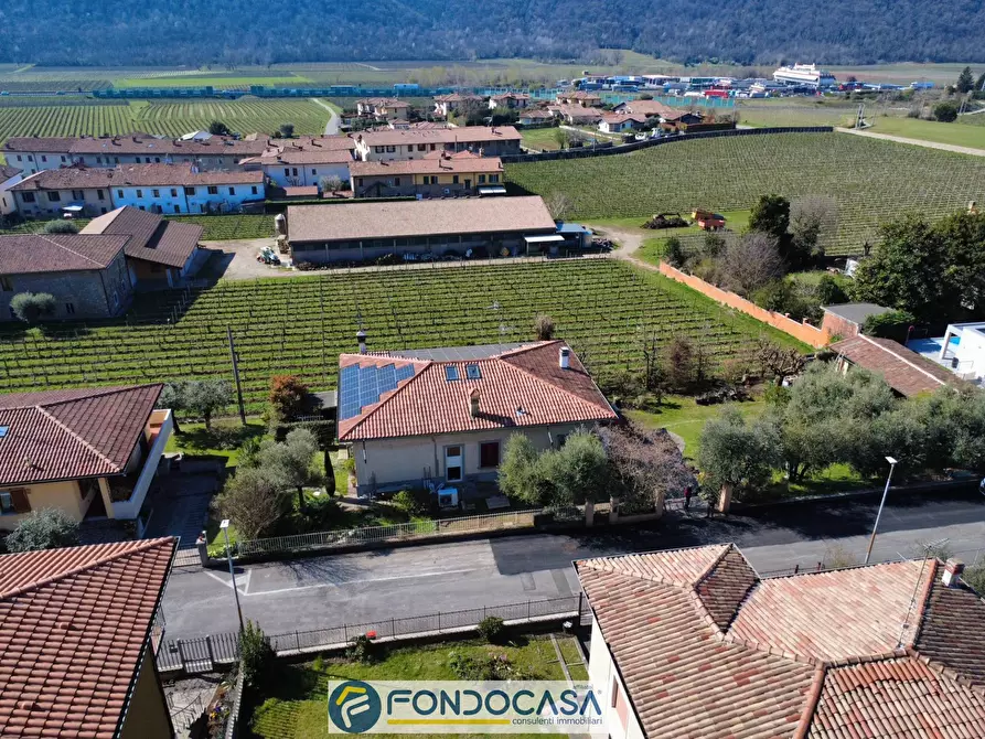 Immagine 6 di Villa in vendita  a Adro