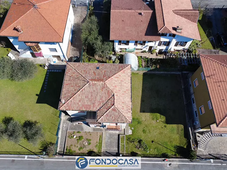 Immagine 7 di Villa in vendita  a Adro