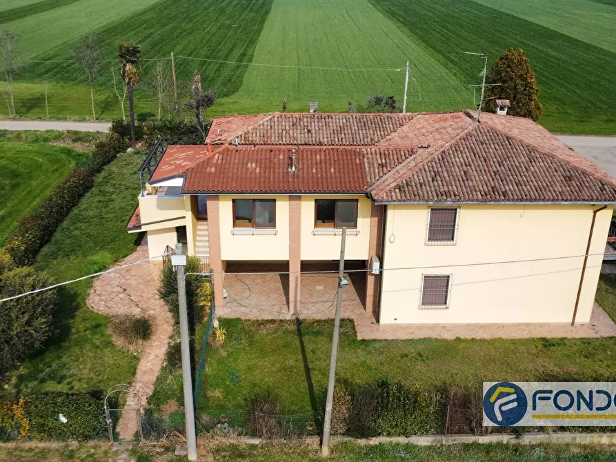 Immagine 8 di Villa in vendita  in VIA CAMPAGNA a Castegnato