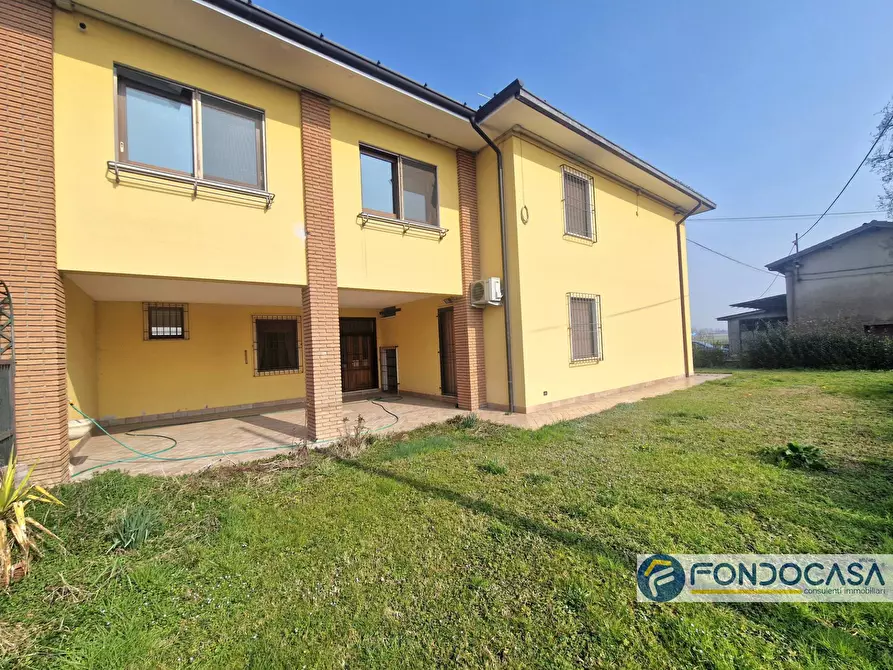 Immagine 16 di Villa in vendita  in VIA CAMPAGNA a Castegnato