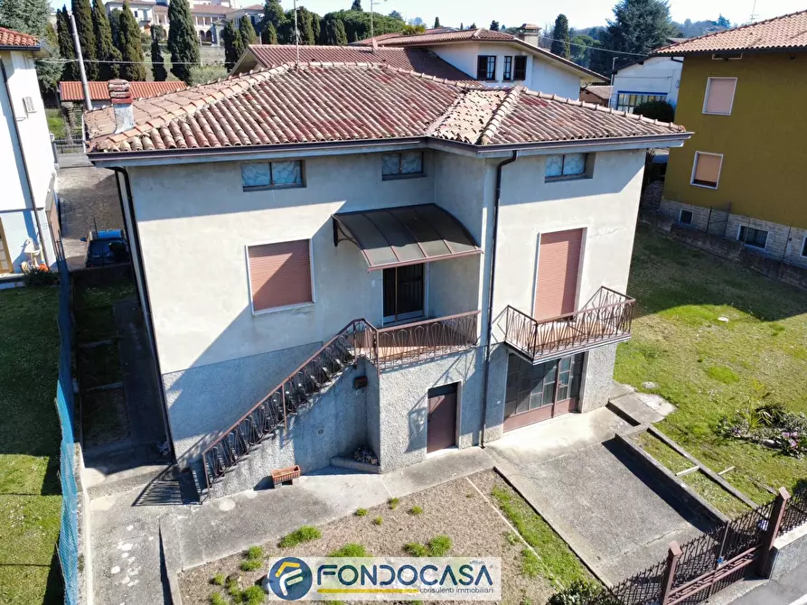 Immagine 2 di Villa in vendita  a Rovato