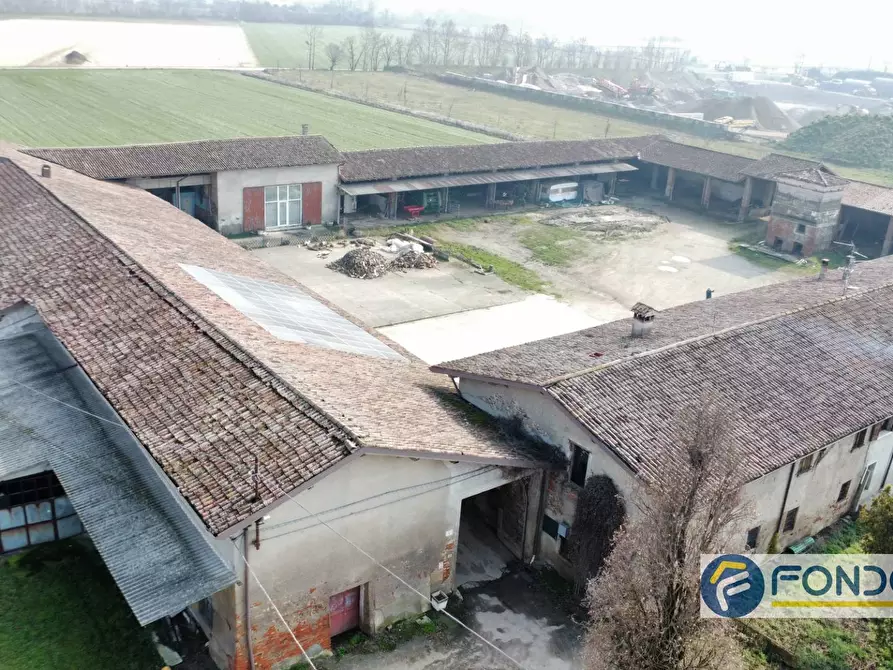 Immagine 9 di Rustico / casale in vendita  in VIA CAMPAGNA a Castegnato