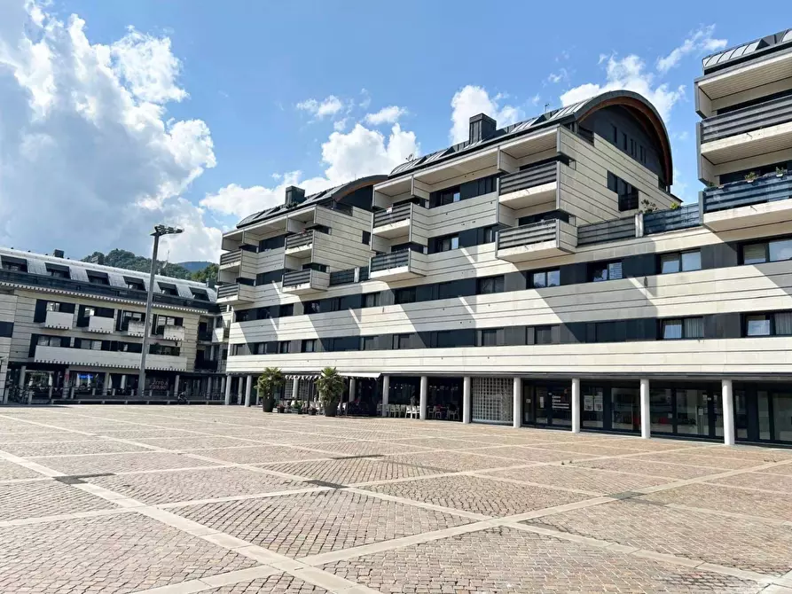 Immagine 1 di Appartamento in vendita  in Piazza Manzù a Clusone