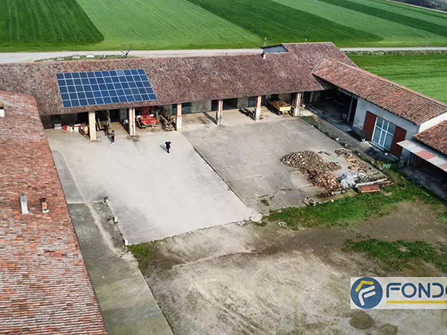 Immagine 4 di Rustico / casale in vendita  in VIA CAMPAGNA a Castegnato