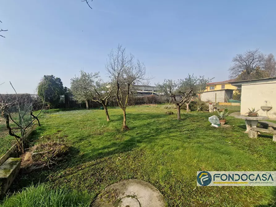 Immagine 18 di Rustico / casale in vendita  in VIA CAMPAGNA a Castegnato