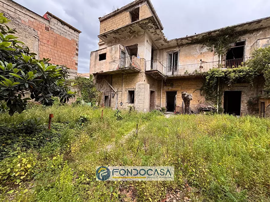 Immagine 2 di Palazzo in vendita  in via girardi 66 a Sant'antimo