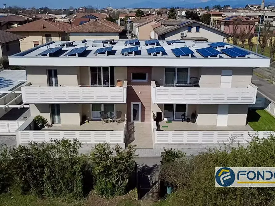 Immagine 1 di Appartamento in vendita  a Palazzolo Sull'oglio