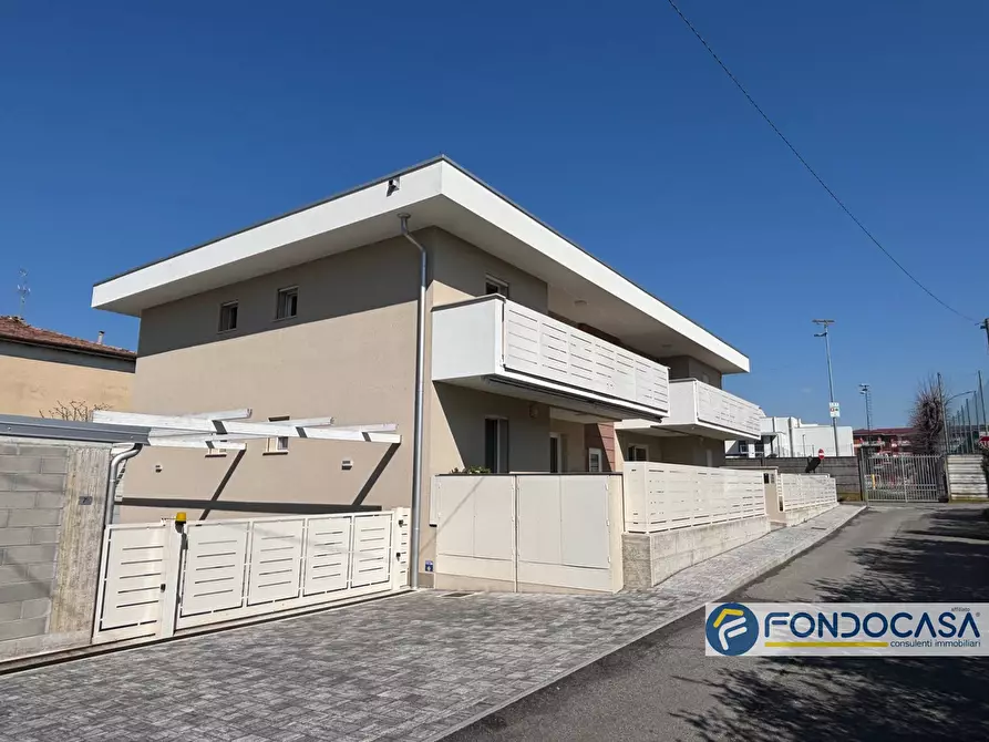 Immagine 2 di Appartamento in vendita  a Palazzolo Sull'oglio