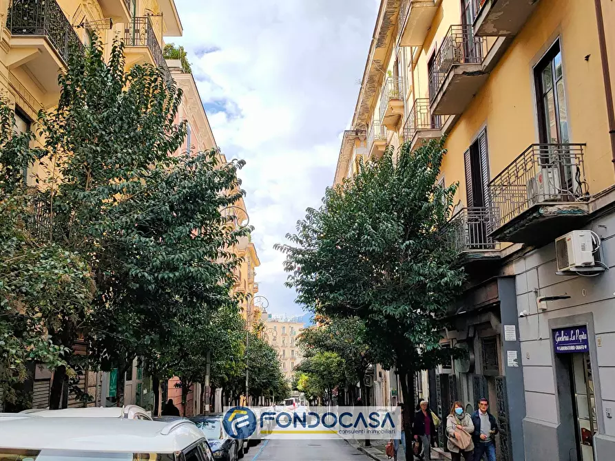 Immagine 4 di Locale commerciale   in Via Francesco Paolo Volpe 14 a Salerno