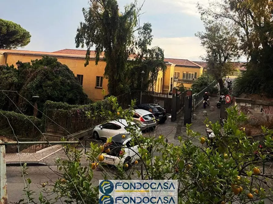 Immagine 1 di Appartamento in vendita  in Via Valerio Laspro 38 a Salerno