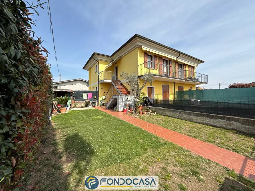 Immagine 3 di Appartamento in vendita  a Rovato