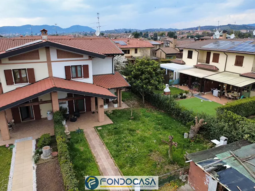 Immagine 2 di Casa semindipendente in vendita  a Cazzago San Martino