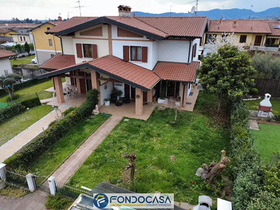 Immagine 1 di Casa semindipendente in vendita  a Cazzago San Martino
