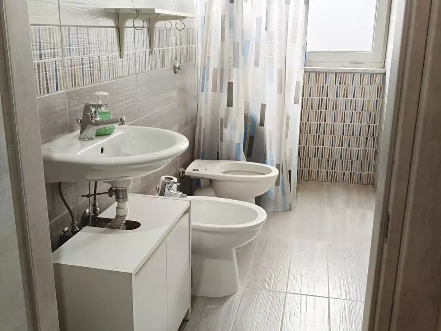 Immagine 3 di Ufficio in affitto  a Casavatore