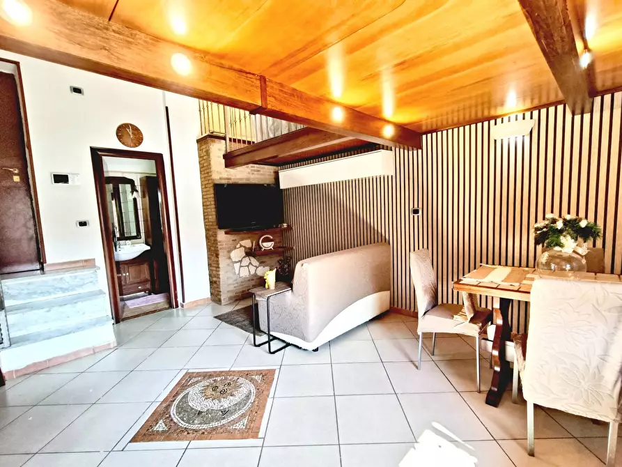 Immagine 5 di Appartamento in affitto  a Casoria