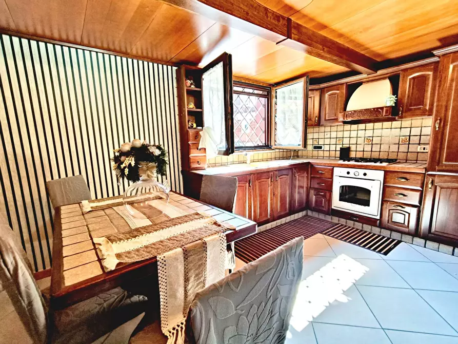 Immagine 2 di Appartamento in affitto  a Casoria