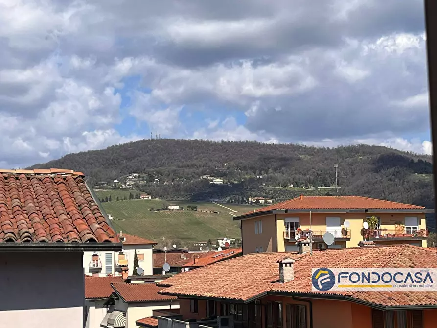 Immagine 2 di Appartamento in vendita  in Via G. Nicolai a Grumello Del Monte