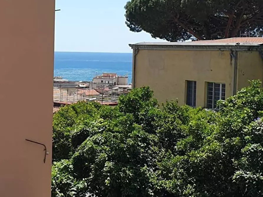 Immagine 1 di Appartamento in vendita  in Via Valerio Laspro 38 a Salerno