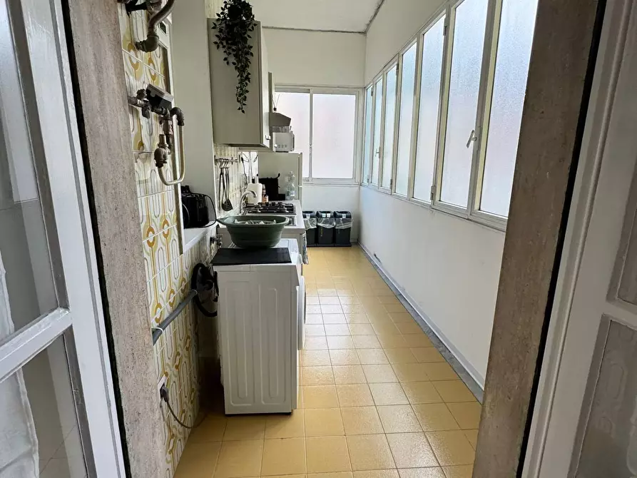 Immagine 8 di Appartamento in vendita  in via torrione 79 a Salerno